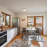 Bauernhof Unterstegen Farm stay *